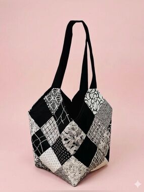 Black and White  Mondo Large Bag. New. Tote. Cotton.